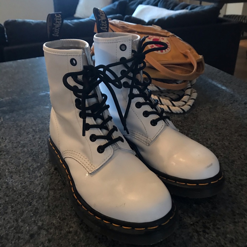 Dr Martens 1460 8-Eye Boot Women’s Size 7